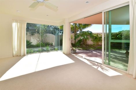 Photo of property in 20 Pacific Parade, Army Bay, Whangaparaoa, 0930