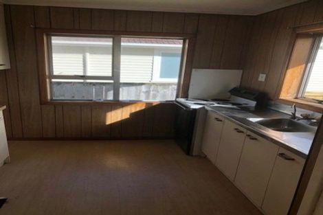 Photo of property in 29 Vodanovich Road, Te Atatu South, Auckland, 0610