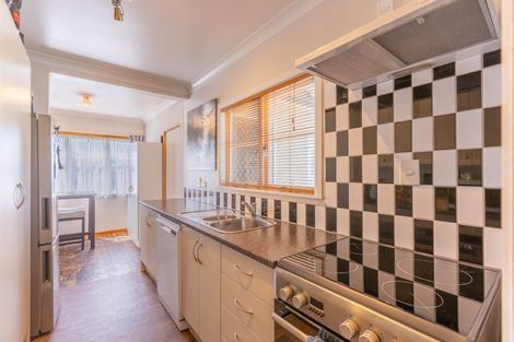 Photo of property in 3 Kelvin Road, Maraenui, Napier, 4110