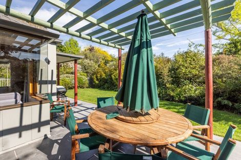 Photo of property in 22 Toop Street, Havelock North, 4130