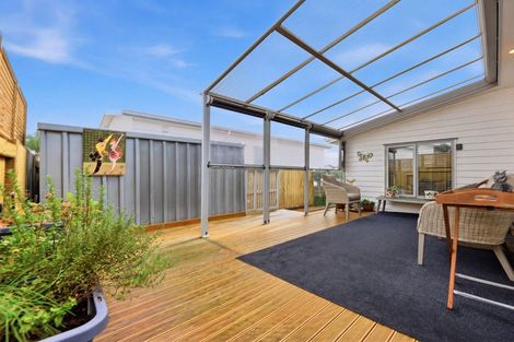 Photo of property in 11 Kamahi Crescent, Papamoa Beach, Papamoa, 3118