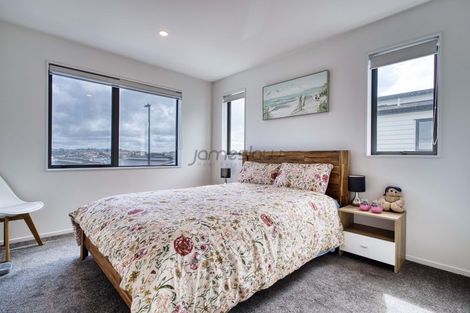 Photo of property in 17 Ta Moko Drive, Gulf Harbour, Whangaparaoa, 0930