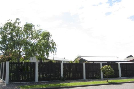 Photo of property in 9 Watson Place, Rangiora, 7400