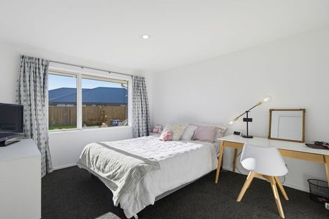 Photo of property in 25 Gilchrist Place, Kaiapoi, 7630