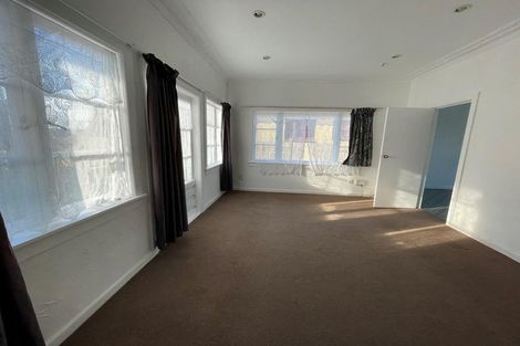 Photo of property in 17 Lavelle Road, Henderson, Auckland, 0612