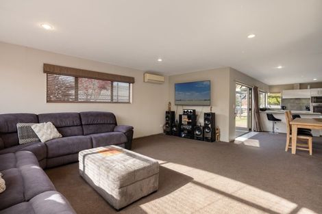 Photo of property in 8 Wouldbank Way, Welcome Bay, Tauranga, 3112