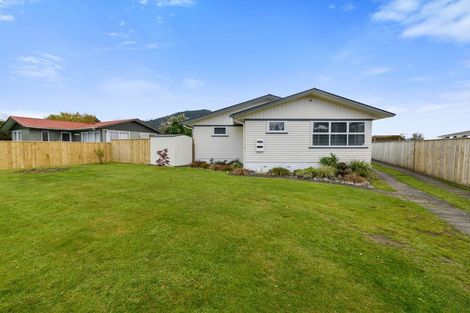 Photo of property in 33 Alison Street, Mangakakahi, Rotorua, 3015