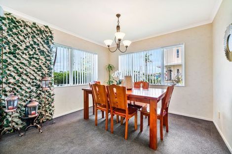 Photo of property in 11 Barcaldine Road, Flat Bush, Auckland, 2016