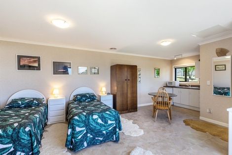 Photo of property in 10 Botanical Heights Drive, Waipahihi, Taupo, 3330