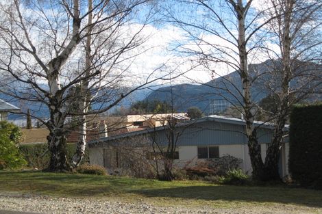 Photo of property in 10 Beech Street, Wanaka, 9305