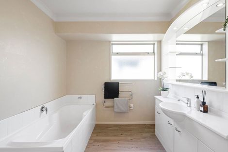 Photo of property in 2 Miers Glade, Rototuna North, Hamilton, 3210