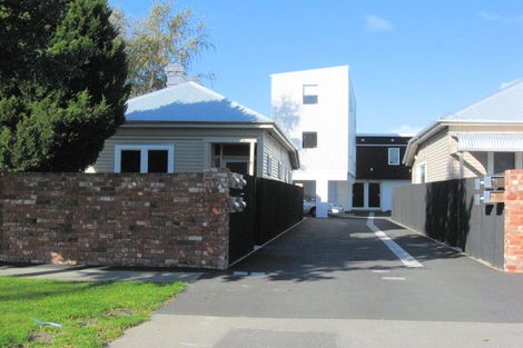 Photo of property in 4/6 Defoe Place, Waltham, Christchurch, 8023