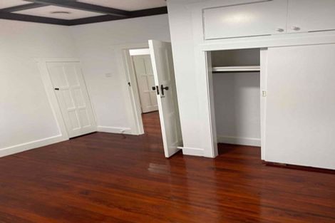 Photo of property in 1072 Great North Road, Point Chevalier, Auckland, 1022