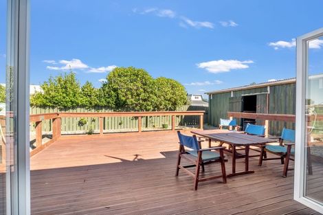 Photo of property in 10 Taonui Street, Waitarere Beach, Levin, 5510