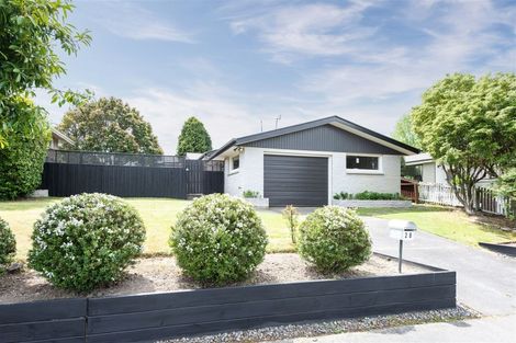 Photo of property in 28 Harrowdale Drive, Avonhead, Christchurch, 8042