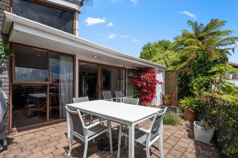 Photo of property in 2 Exeter Place, Tihiotonga, Rotorua, 3015