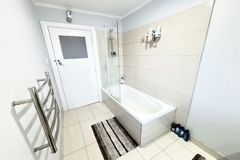 Photo of property in 51 Rua Road, Glen Eden, Auckland, 0602