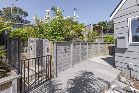 Photo of property in 43 Sutherland Road, Brookfield, Tauranga, 3110