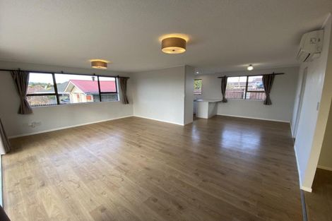 Photo of property in 20 Poplar Grove, Whalers Gate, New Plymouth, 4310