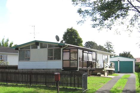 Photo of property in 6 Pipitea Place, Massey, Auckland, 0614