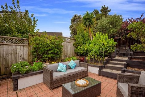 Photo of property in 4/26a Sunnynook Road, Sunnynook, Auckland, 0620