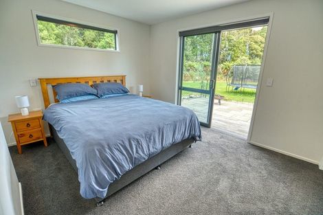 Photo of property in 5 Fairway Drive, Moana, 7872