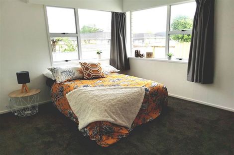 Photo of property in 16a Kings Drive, Levin, 5510