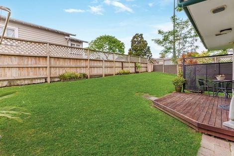 Photo of property in 1/38 Edmonton Road, Henderson, Auckland, 0612