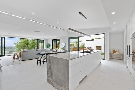 Photo of property in 66 Hackthorne Road, Cashmere, Christchurch, 8022