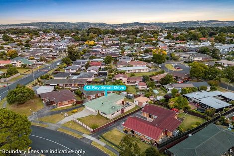 Photo of property in 42 Ray Small Drive, Pahurehure, Papakura, 2113