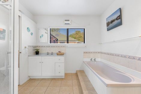 Photo of property in 2 Terrace Road, Leithfield, Amberley, 7481