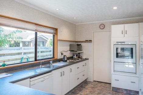 Photo of property in 15 Cedar Drive, Paraparaumu Beach, Paraparaumu, 5032