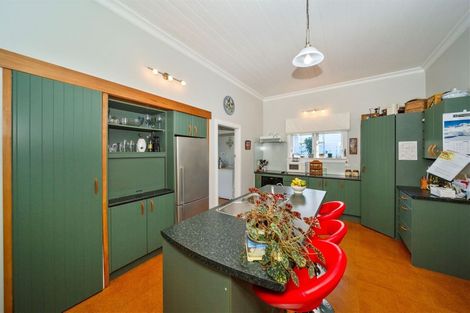 Photo of property in 237 South Road, Hawera, 4610