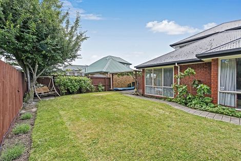 Photo of property in 6 Rosefield Lane, Northcote, Christchurch, 8052