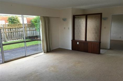 Photo of property in 1/66 Great South Road, Papakura, 2110