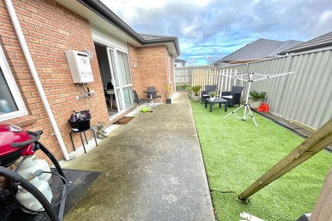 Photo of property in 3 Twin Parks Rise, Papakura, 2110