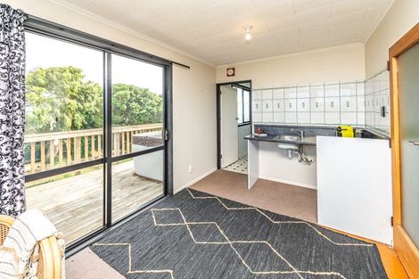 Photo of property in 9a Karewa Street, Castlecliff, Whanganui, 4501