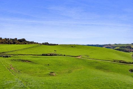 Photo of property in 19 Roddy Road, Everett Park, New Plymouth, 4373