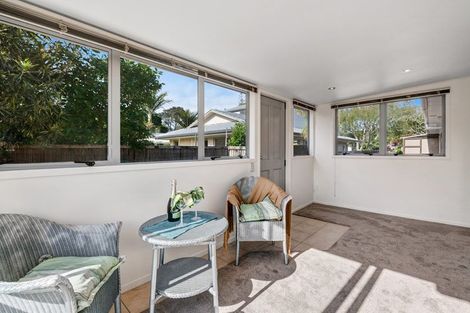 Photo of property in 2/9 Motuora Road, Manly, Whangaparaoa, 0930