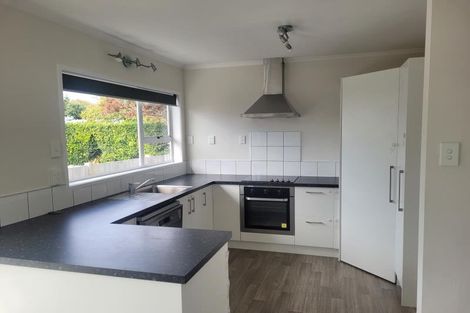 Photo of property in 73 Govett Avenue, Frankleigh Park, New Plymouth, 4310