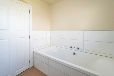 Photo of property in 27 Walkers Road, Lyttelton, 8082