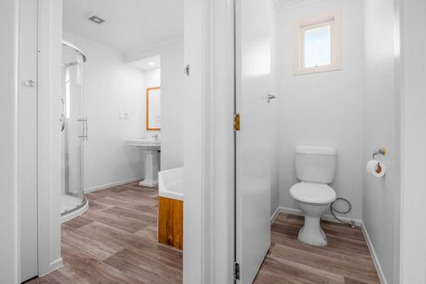 Photo of property in 5a Paul Crescent, Fairfield, Hamilton, 3214