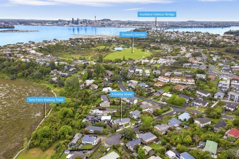 Photo of property in 5 Arahia Street, Northcote, Auckland, 0627