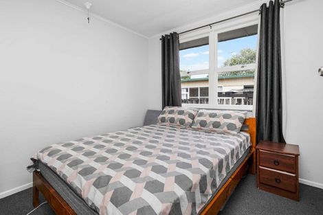 Photo of property in 4/84 Portage Road, New Lynn, Auckland, 0600