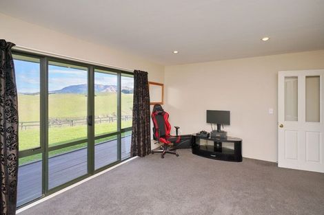 Photo of property in 195 Mound Road, Broomfield, 7482