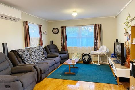 Photo of property in 43 Blease Street, New Lynn, Auckland, 0600