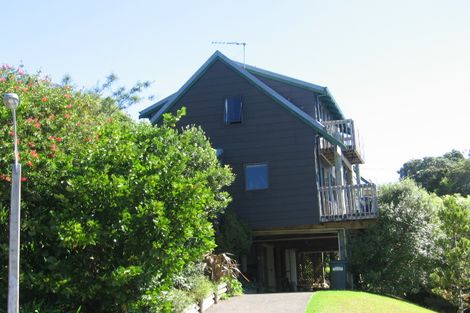 Photo of property in 5 Malters Place, Browns Bay, Auckland, 0630