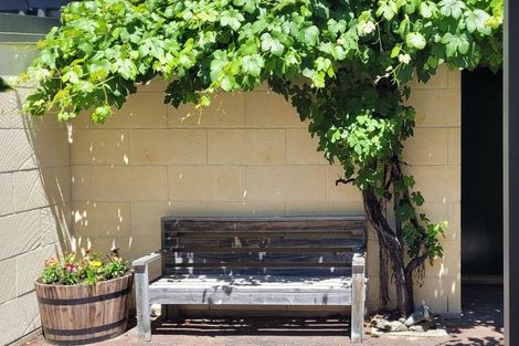 Photo of property in 8 Kennedy Crescent, Wanaka, 9305