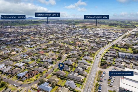 Photo of property in 22 Cranbrook Place, Rototuna North, Hamilton, 3210