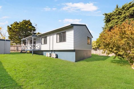 Photo of property in 6/17a Idesia Place, Totara Heights, Auckland, 2105